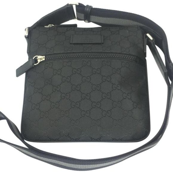 Gucci GG Nylon Canvas Messenger Bag in Black NEW WITH DUST BAG - Picture 1 of 5